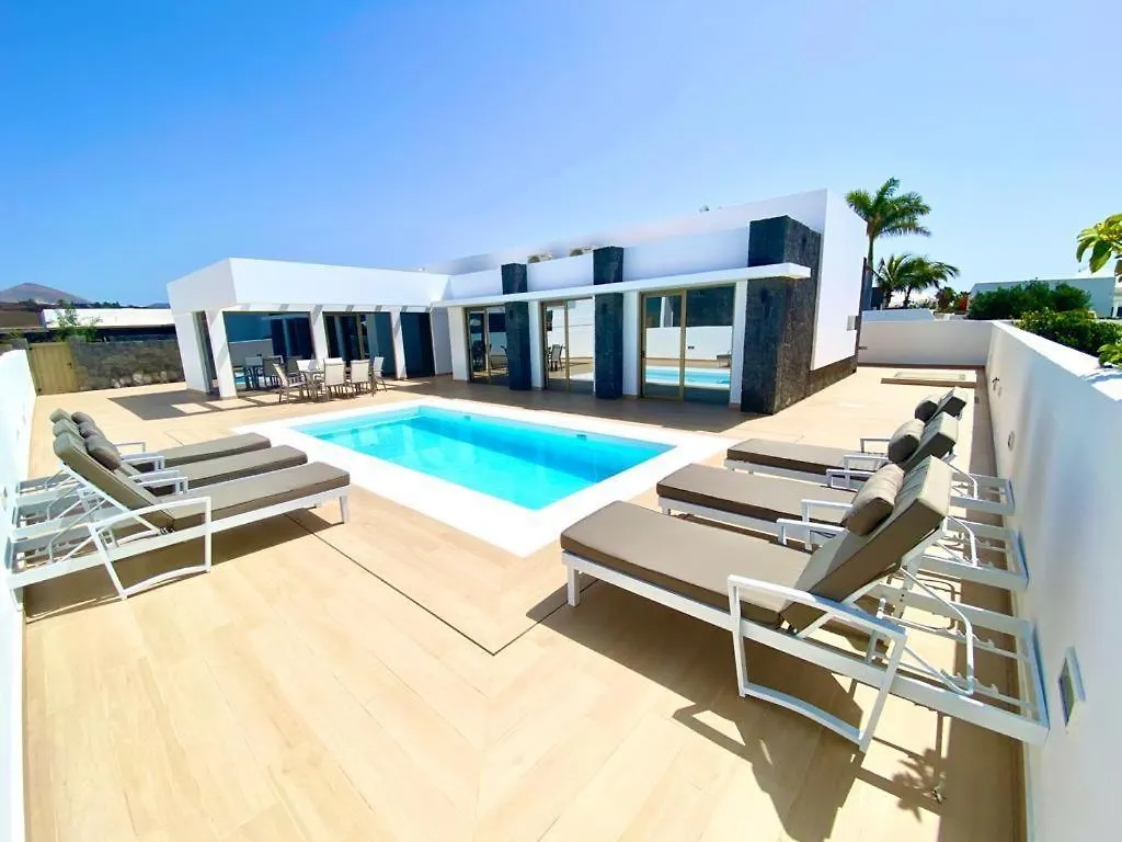 Luxury Villa Olivia 3 Beds - 3 Baths Puerto del Carmen
